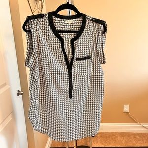 Sleeveless Blouse - Size XL
